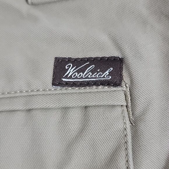 Woolrich. Men's Shorts. Size 38. EUC - Picture 4 of 8
